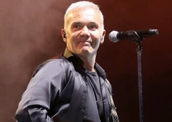 Στέλιος Ρόκκος: Η ανάρτηση του συγγραφέα Κυριάκου Χαρίτου για την «κλεμμένη» δημοσίευση για τον Γιάννη Πάριο και η διόρθωση του τραγουδιστή