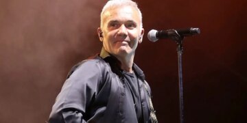 Στέλιος Ρόκκος: Η ανάρτηση του συγγραφέα Κυριάκου Χαρίτου για την «κλεμμένη» δημοσίευση για τον Γιάννη Πάριο και η διόρθωση του τραγουδιστή