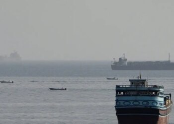 Financial Times: Η μυστική επιχείρηση των ΗΠΑ στα Στενά του Ορμούζ - Navy Seals εξουδετέρωναν νάρκες για 4 μήνες