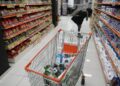 Τσαγγάρη στο ΕΡΤnews: Οι μεγαλύτερες πιέσεις στα νοικοκυριά δεν προέρχονται από τα τρόφιμα – Τι δείχνουν οι έλεγχοι στην αγορά