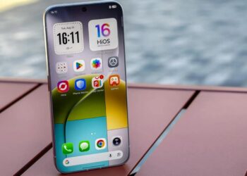 tecno bezelless concept phone