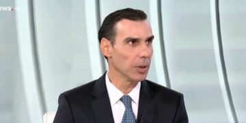 Θεμιστοκλέους στο ΕΡΤnews για θάνατο Μαζωνάκη: «Δεν υπάρχει κενό νόμου – Τα μηχανήματα στο ιατρείο λειτουργούσαν παράνομα»