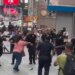 Νέα Υόρκη: Τρόμος στην Times Square με δύο νεκρούς – Γυναίκα μαχαίρωσε περαστικούς, την σκότωσαν οι αστυνομικοί