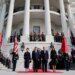 Στον Λευκό Οίκο ο Σι Τζινπίνγκ: «Χτίσαμε μια πραγματικά σπουδαία φιλία» είπε ο Τραμπ - «Ελάτε να σπουδάσετε στην Κίνα» το μήνυμα του Κινέζου προέδρου