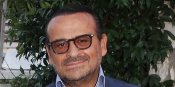 Ο Βασίλης Ζούλιας διέγραψε την ανάρτηση για τον Γιώργο Μαζωνάκη και επανήλθε: «Συνεχίστε στον ύπνο σας»