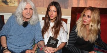 Σοφία Καρβέλα: «Ποιος είσαι χωρίς το παρελθόν σου;»