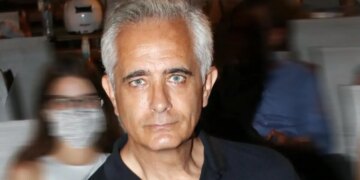 Σωκράτης Αλαφούζος: «Η μανούλα μου όταν έμεινε έγκυος σκέφτηκε να με ρίξει»