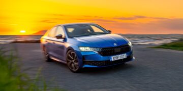Πότε έρχεται στην Ελλάδα το φουλ υβριδικό Skoda Octavia;