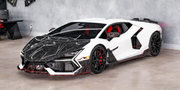 Η Mansory βάζει τη σφραγίδα της στη Lamborghini Revuelto