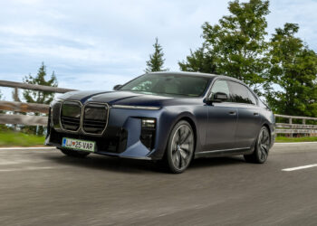 Οδηγούμε τη νέα BMW Σειρά 7 στη Γερμανία
