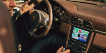 Η Porsche δίνει νέα ζωή στις παλιότερες 911, Cayman και Boxster