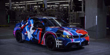 H BMW μας δείχνει τη νέα ηλεκτρική M3