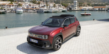 Τι ζητά η Renault από τις συνεργαζόμενες εταιρείες