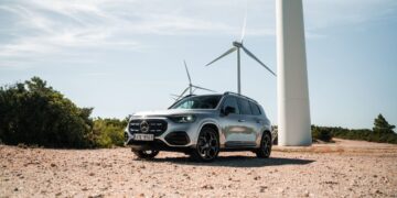 Mercedes-Benz GLB 200 Hybrid: Πολυτέλεια, οικογενειακές ανέσεις και υβριδική υπεροχή (+video)