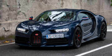 Τρελή καταδίωξη με πρωταγωνιστή τον CEO της Bugatti (+video)