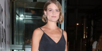 Δανάη Μιχαλάκη: «Είμαι αυστηρή μαμά, αν αφεθώ θα με κάνει ό,τι θέλει η κόρη μου»