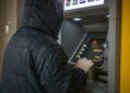 Πληρώνονται σήμερα τα επιδόματα του ΟΠΕΚΑ - Πότε θα δουν τα χρήματα οι δικαιούχοι