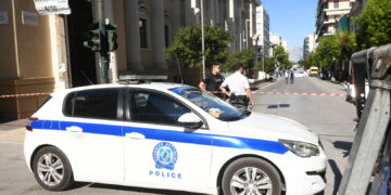 Πάτρα: Αναζητείται από την αστυνομία ο 22χρονος που μαχαίρωσε 16χρονο