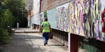 Γκράβα: Γονείς αναφέρουν ότι από τις 16 Σεπτεμβρίου υπάρχει η οσμή του αερίου στο σχολικό συγκρότημα - Σε εξέλιξη οι έρευνες - ertnews.gr