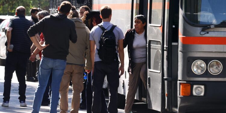 Υπόθεση Καμπούρη: Αναλήψεις άνω των 2 εκατομμυρίων ευρώ και τραπεζικές θυρίδες στο μικροσκόπιο των Αρχών - ertnews.gr