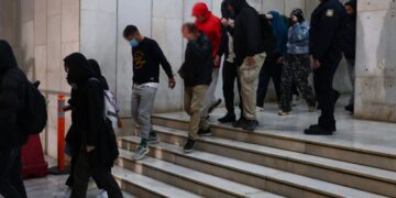 Υπόθεση «Χωριάτικο»: Απολογούνται 30 από τους 59 κατηγορούμενους - Ξεπερνά τις 700 σελίδες η δικογραφία - ertnews.gr
