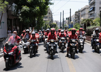 Στάση εργασίας των διανομέων και συγκέντρωση στο Υπουργείο Εργασίας, σήμερα στις 12 το μεσημέρι - ertnews.gr