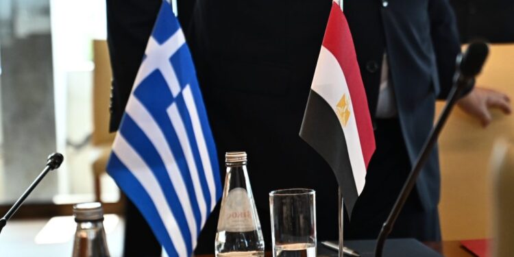 Κοινή γραμμή Ελλάδας – Αιγύπτου για τη Λιβύη με έμφαση στο Διεθνές Δίκαιο και την UNCLOS