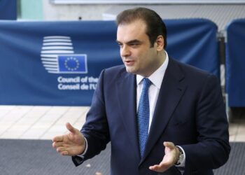 «Πράσινο φως» από την Κομισιόν στην Ελλάδα για την ενεργειακή ρήτρα διαφυγής – Επενδύσεις 1 δισ. ευρώ έως το 2028