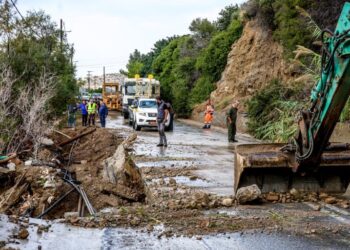 Ανδρουλάκης από Οροπέδιο Λασιθίου: «Να δοθούν άμεσα λύσεις» – Μοντέλο τύπου Daniel ζητούν οι πληγέντες της Κρήτης