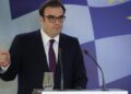 Πιερρακάκης στο CNN: Ευελιξία εντός του δημοσιονομικού πλαισίου για τη στήριξη των πολιτών, «όχι περισσότερες δαπάνες, αλλά διαφορετικές»
