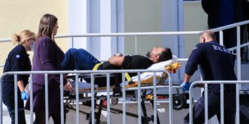 Δίκη για Τέμπη: Στο Γενικό Νοσοκομείο Λάρισας ο Πάνος Ρούτσι - Διέκοψε το δικαστήριο - ertnews.gr