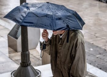 Καιρός: Επιδείνωση με βροχές και καταιγίδες, πότε αναμένεται βελτίωση - Η πρόγνωση από τον Γ. Εμμανουήλ - ertnews.gr