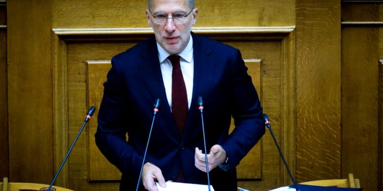 Βουλή: «Δεν υπάρχει άλλος χρόνος για χάσιμο» τόνισε ο Άκης Σκέρτσος σχετικά με την προστασία των παιδιών από τα social media - ertnews.gr