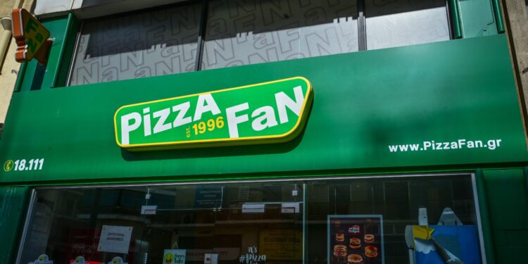 Υπόθεση Pizza Fan: Προφυλακιστέος ο ιδιοκτήτης, κατ' οίκον περιορισμός με «βραχιολάκι» για τον υπαρχηγό της εγκληματικής οργάνωσης - ertnews.gr