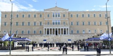 Τα μηνύματα των κομμάτων για την 28η Οκτωβρίου