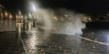 Στο έλεος της κακοκαιρίας η Κρήτη: Σε επιφυλακή ο κρατικός μηχανισμός – Τι είπε στο ΕΡΤnews o Αντιπεριφερειάρχης Πολιτικής Προστασίας