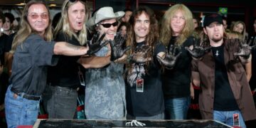 Οι Iron Maiden διώχνουν την Παλμέιρας από το γήπεδό της - www.ertsports.gr