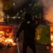 Πεδίο μάχης τα Τίρανα για τη διαφθορά και τον Έντι Ράμα - Το πλήθος καίει το ένα κτίριο μετά το άλλο