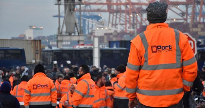 Δεμένα τα πλοία: Απεργούν οι λιμενεργάτες συντονισμένοι με 21 χώρες σε πέντε ηπείρους
