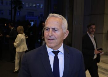 Ανακοινώθηκε στην Ολομέλεια της Βουλής η ένταξη Αποστολάκη στην ΚΟ του ΠΑΣΟΚ