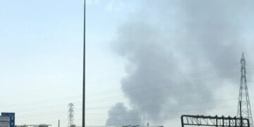 Σαουδική Αραβία: Επίθεση σε κτίριο της Aramco στην Νταχράν - Τέσσερις τραυματίες από συντρίμμια πυραύλων στο Ριάντ