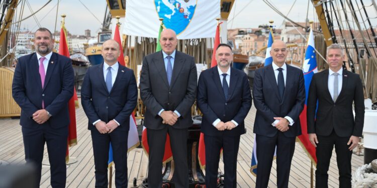 Δένδιας: Η Ελλάδα συμβάλλει στη διαμόρφωση ισχυρότερου πλαισίου περιφερειακής ασφάλειας, με σημείο αναφοράς το Διεθνές Δίκαιο και το Δίκαιο της Θάλασσας - ertnews.gr
