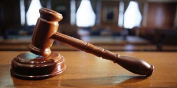 Στημένοι αγώνες μπάσκετ: Απολογείται σήμερα ο πρώην διαιτητής με τα 820.000 ευρώ – Οι μαρτυρίες που «καίνε» τους εμπλεκόμενους