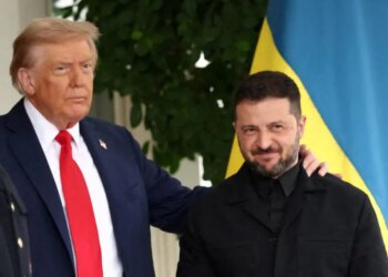 NYT: Τραμπ και Ζελένσκι στα πρόθυρα οριστικής ρήξης - Η στήριξη στον Πούτιν, η εξάρτηση στις ΗΠΑ και το μέλλον του πολέμου