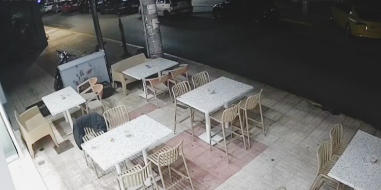 Βίντεο ντοκουμέντο από το θανατηφόρο τροχαίο με μηχανή στο Κερατσίνι