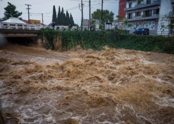 Η κακοκαιρία σφυροκοπά Εύβοια, Σποράδες και Ρόδο: Τι μεταδίδουν οι ρεπόρτερ του ΕΡΤnews και η πρόγνωση για τις επόμενες ώρες - ertnews.gr