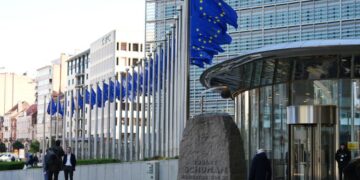 Συνοχή, νέοι πόροι και «επιστροφές»: Γι’ αυτά θα δοθεί η μάχη για το νέο ΠΔΠ