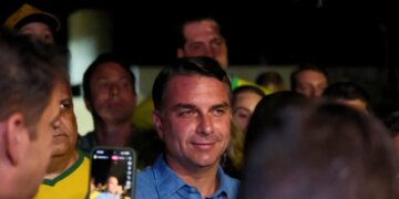 Εκλογές στη Βραζιλία: Ανατροπή με τον Φλάβιο Μπολσονάρο - Μάχη με τον Λούλα στο δεύτερο γύρο