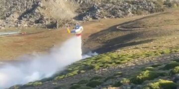 Πυρκαγιά στα 1100 μέτρα, στα σύνορα Χανίων – Ρεθύμνου