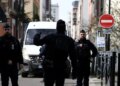 Παρίσι: Μαχαίρωσε γυναίκα στη μέση του δρόμου μπροστά στην 6χρονη κόρη της